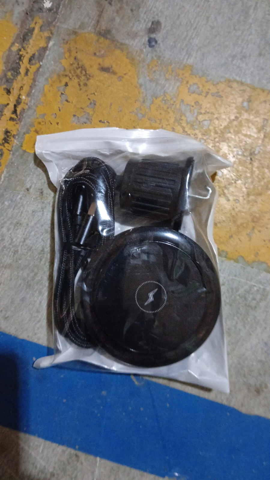 Magnetic Mount Wireless Charger With Music Reactive Lights - Image 8